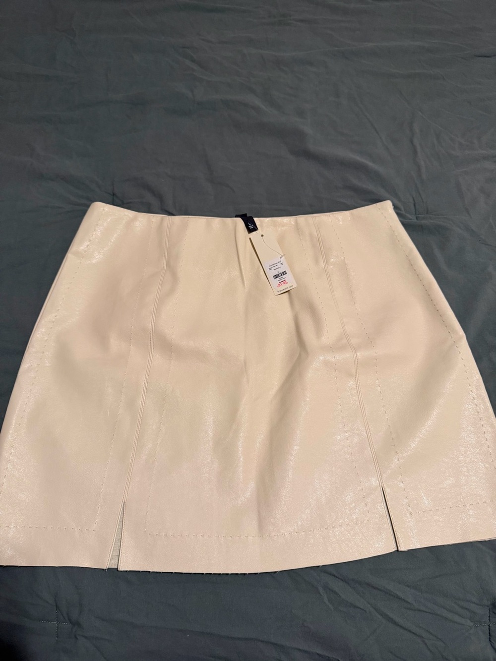 NWT Women's Cream Faux Leather Mini Skirt - Fransceca’s. Size large